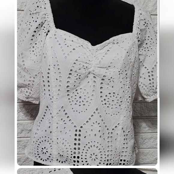 Tops - H&M Womens Lg White Floral Eye Lit  Short Sleeve Spring Summer Top